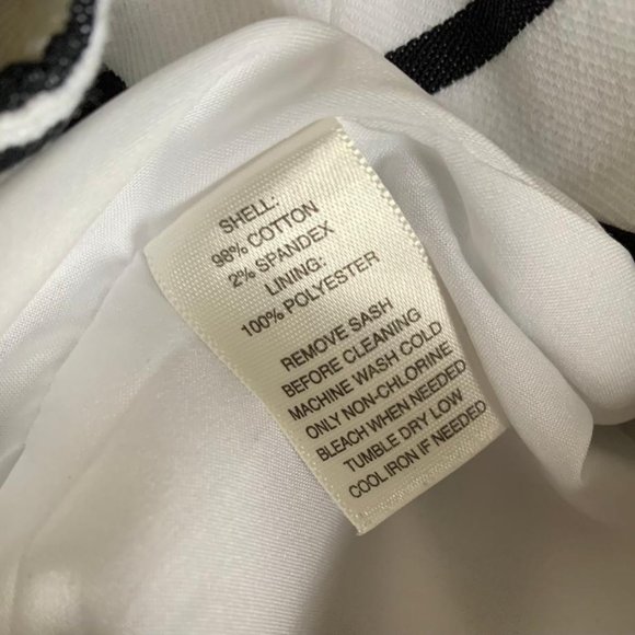 White House Black Market lined skirt - Picture 6 of 6